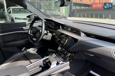 Внедорожник / Кроссовер Audi e-tron 2020 в 