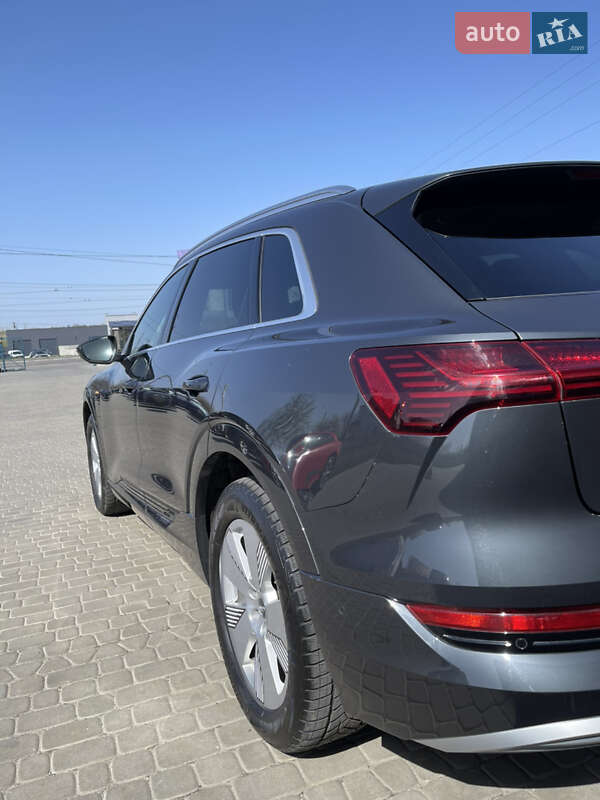 Внедорожник / Кроссовер Audi e-tron 2021 в Луцке