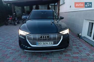 Внедорожник / Кроссовер Audi e-tron 2019 в 