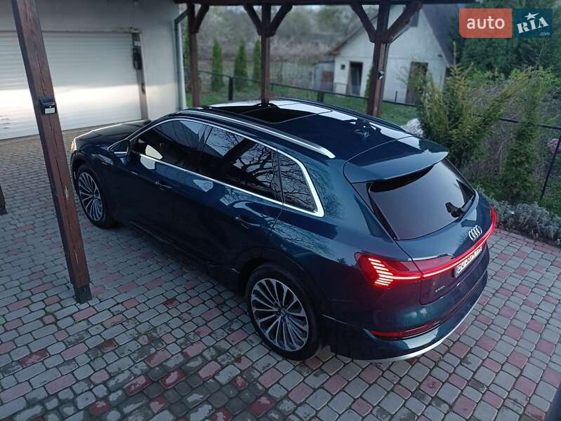 Внедорожник / Кроссовер Audi e-tron 2019 в Тернополе