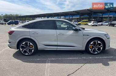 Внедорожник / Кроссовер Audi e-tron 2021 в 