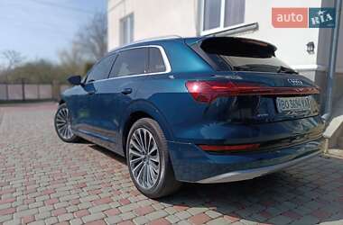 Внедорожник / Кроссовер Audi e-tron 2019 в 