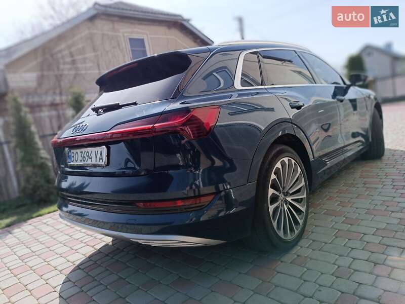 Внедорожник / Кроссовер Audi e-tron 2019 в Тернополе