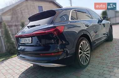 Внедорожник / Кроссовер Audi e-tron 2019 в 