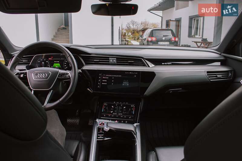 Внедорожник / Кроссовер Audi e-tron 2022 в Львове