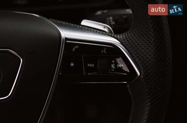 Внедорожник / Кроссовер Audi e-tron 2022 в 