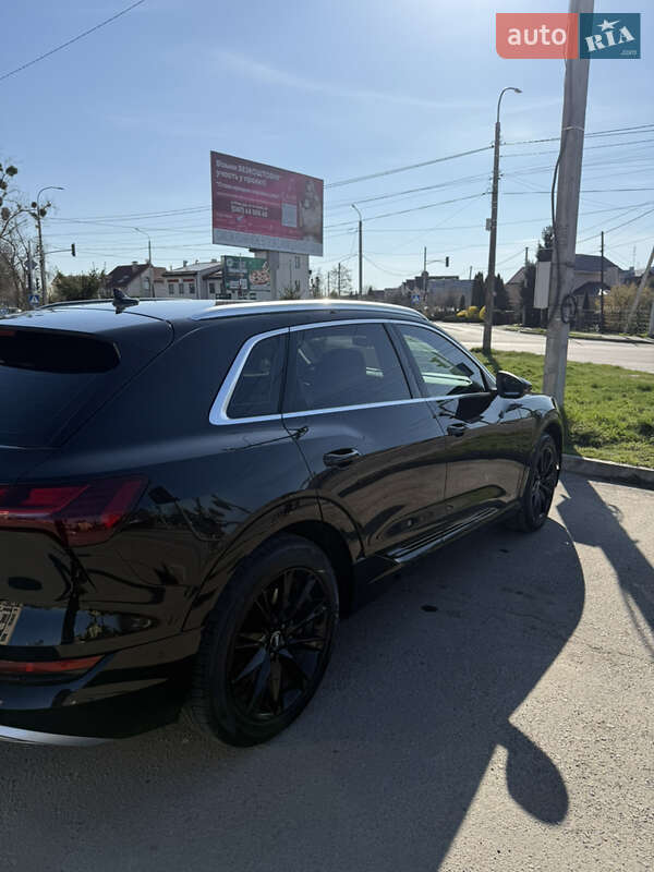 Внедорожник / Кроссовер Audi e-tron 2019 в Ровно