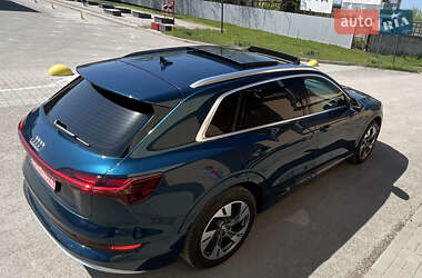 Внедорожник / Кроссовер Audi e-tron 2020 в 