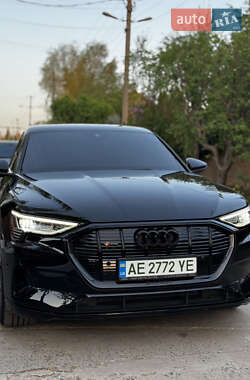 Позашляховик / Кросовер Audi e-tron 2022 в Кривому Розі