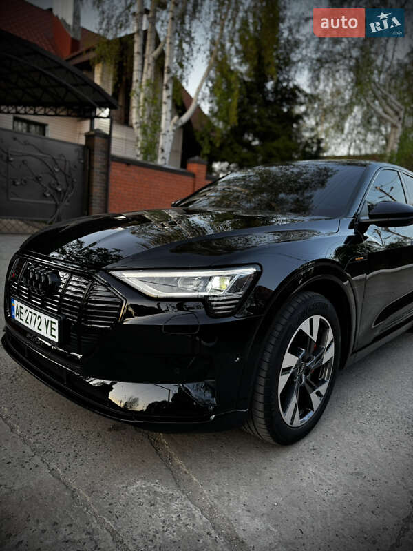 Внедорожник / Кроссовер Audi e-tron 2022 в Кривом Роге