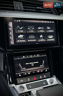 Внедорожник / Кроссовер Audi e-tron 2022 в 