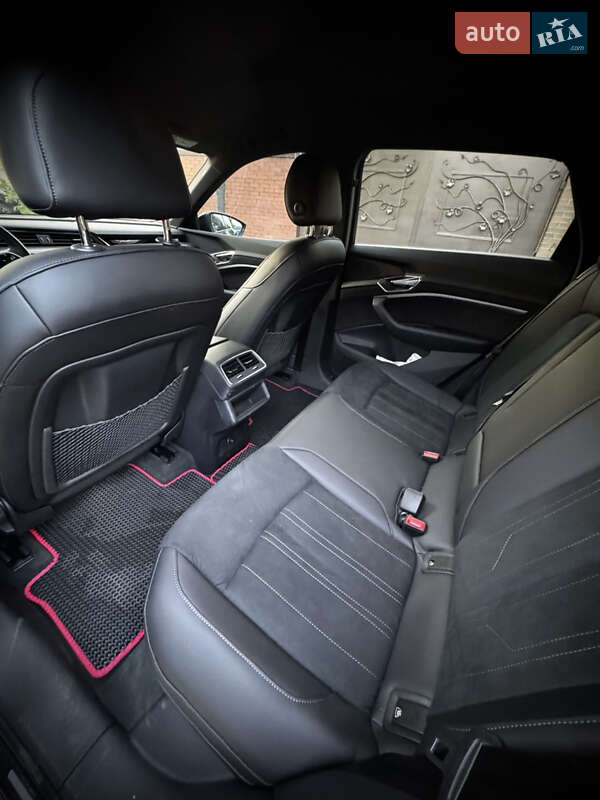 Внедорожник / Кроссовер Audi e-tron 2022 в Кривом Роге