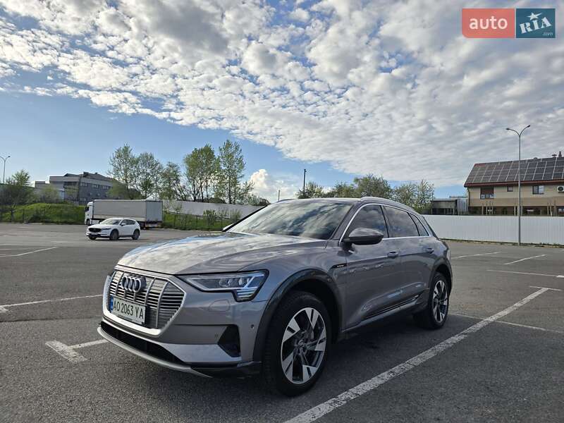 Позашляховик / Кросовер Audi e-tron 2020 в Ужгороді