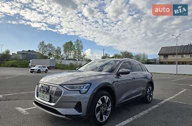 Внедорожник / Кроссовер Audi e-tron 2020 в 