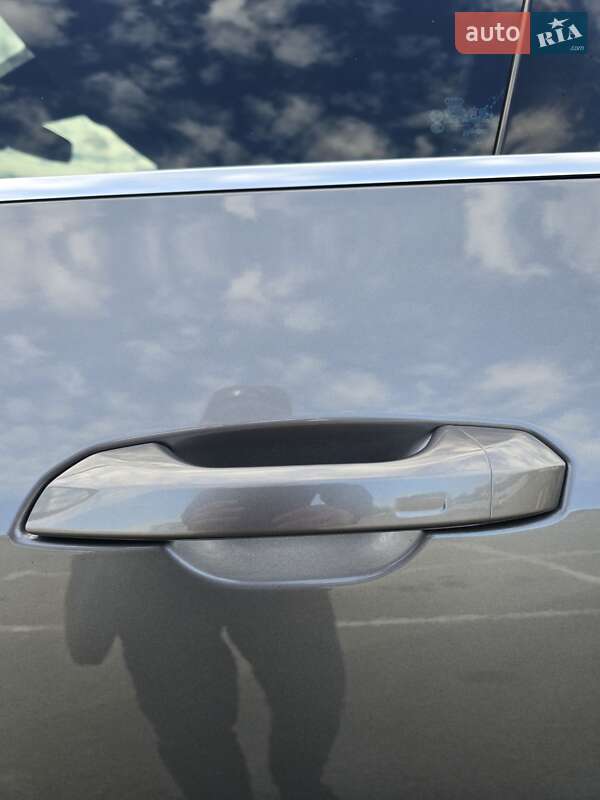 Позашляховик / Кросовер Audi e-tron 2020 в Ужгороді