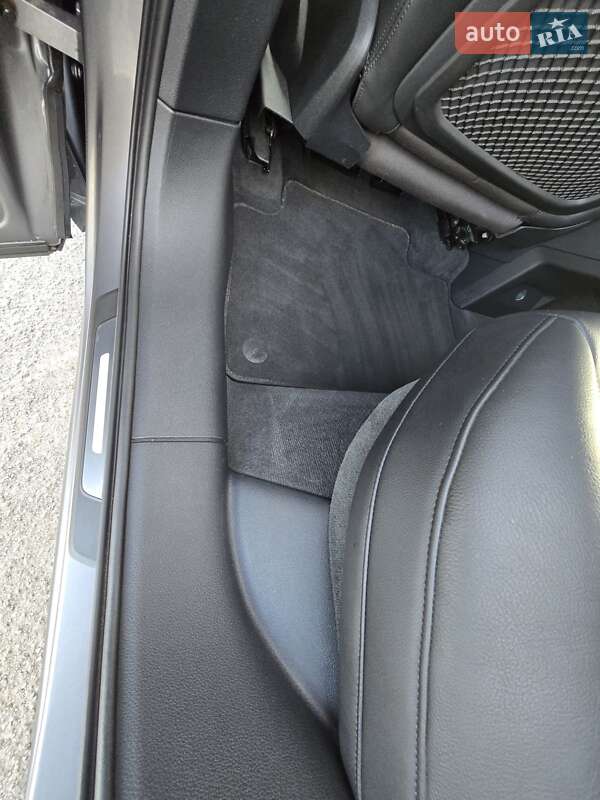 Позашляховик / Кросовер Audi e-tron 2020 в Ужгороді