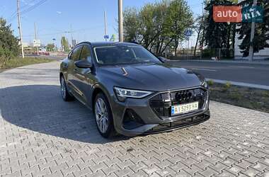 Внедорожник / Кроссовер Audi e-tron 2020 в 