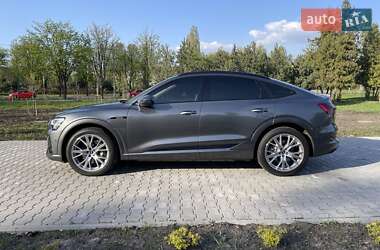 Внедорожник / Кроссовер Audi e-tron 2020 в 