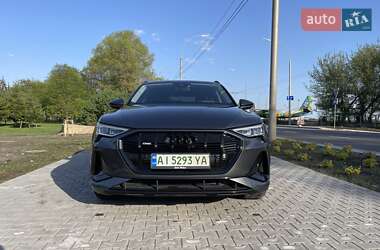 Внедорожник / Кроссовер Audi e-tron 2020 в 