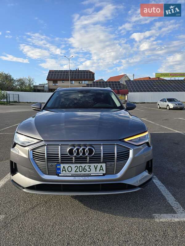 Позашляховик / Кросовер Audi e-tron 2020 в Ужгороді