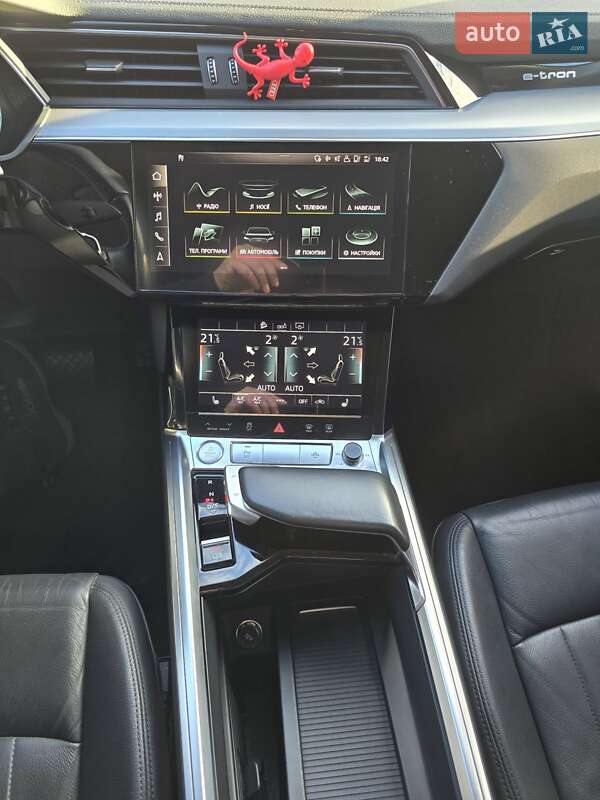 Позашляховик / Кросовер Audi e-tron 2020 в Ужгороді
