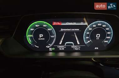 Внедорожник / Кроссовер Audi e-tron 2020 в 