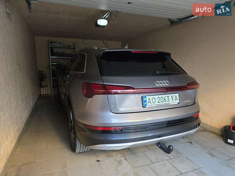 Позашляховик / Кросовер Audi e-tron 2020 в Ужгороді