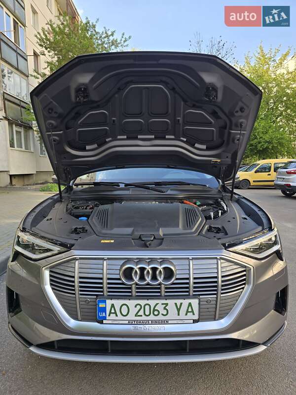 Внедорожник / Кроссовер Audi e-tron 2020 в Ужгороде
