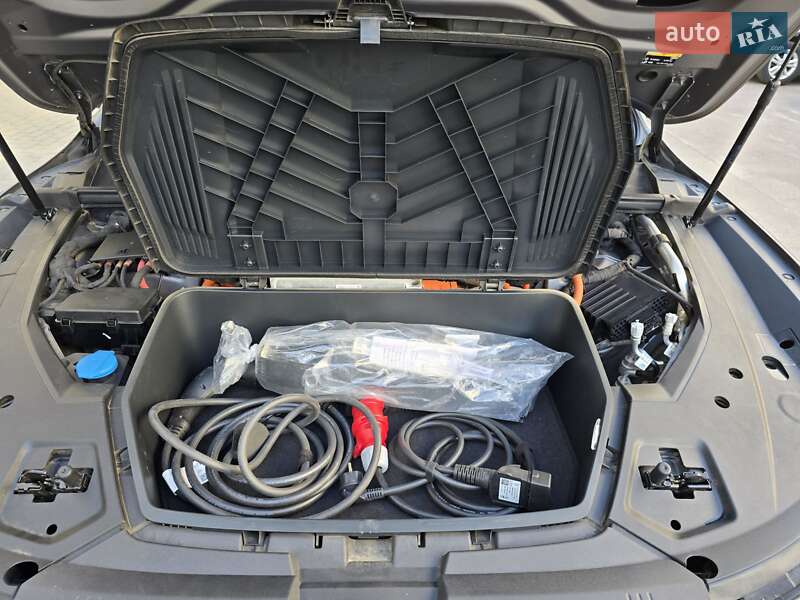 Позашляховик / Кросовер Audi e-tron 2020 в Ужгороді