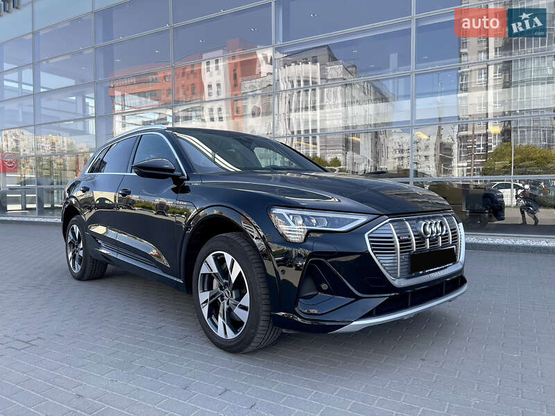 Внедорожник / Кроссовер Audi e-tron 2021 в Хмельницком