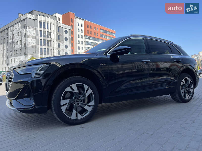 Внедорожник / Кроссовер Audi e-tron 2021 в Хмельницком