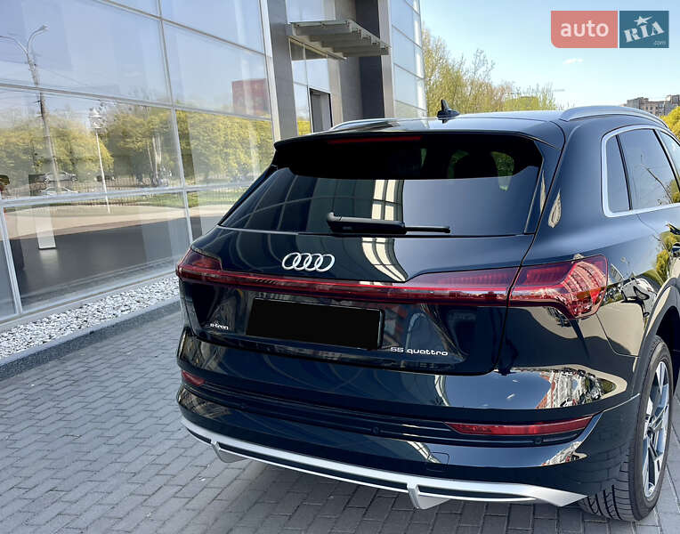 Внедорожник / Кроссовер Audi e-tron 2021 в Хмельницком