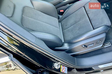 Внедорожник / Кроссовер Audi e-tron 2021 в 