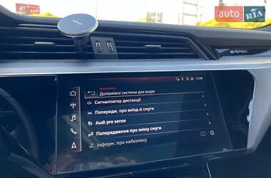 Внедорожник / Кроссовер Audi e-tron 2021 в 
