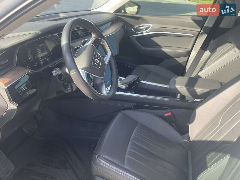 Внедорожник / Кроссовер Audi e-tron 2019 в Луцке