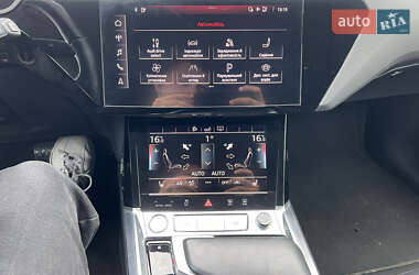 Внедорожник / Кроссовер Audi e-tron 2020 в 