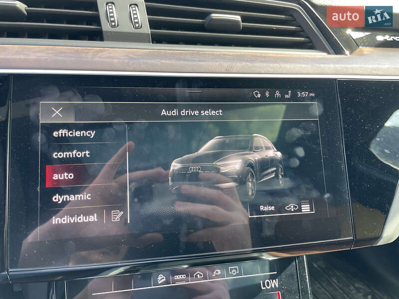 Внедорожник / Кроссовер Audi e-tron 2021 в Львове