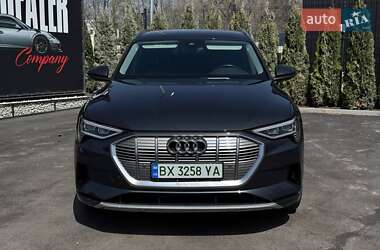 Внедорожник / Кроссовер Audi e-tron 2019 в 