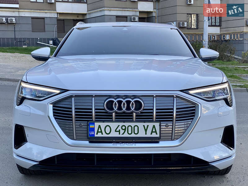 Позашляховик / Кросовер Audi e-tron 2020 в Дніпрі