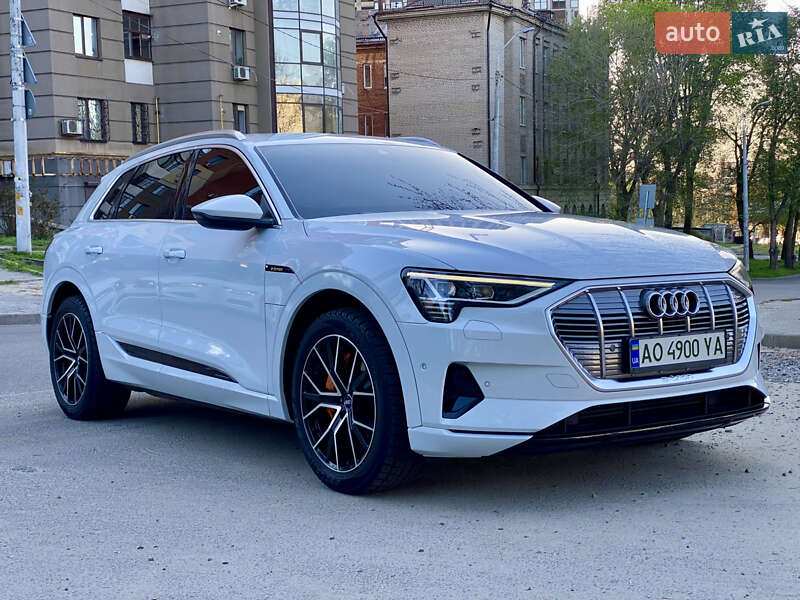 Позашляховик / Кросовер Audi e-tron 2020 в Дніпрі