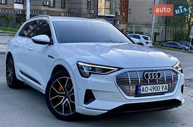 Внедорожник / Кроссовер Audi e-tron 2020 в 