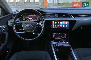 Внедорожник / Кроссовер Audi e-tron 2020 в 