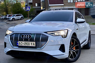Внедорожник / Кроссовер Audi e-tron 2020 в 