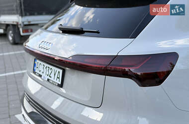 Внедорожник / Кроссовер Audi e-tron 2020 в 