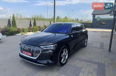 Внедорожник / Кроссовер Audi e-tron 2019 в 