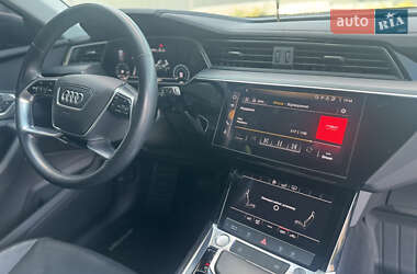 Внедорожник / Кроссовер Audi e-tron 2019 в 