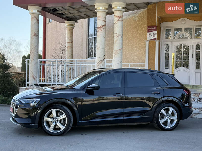 Позашляховик / Кросовер Audi e-tron 2019 в Тернополі