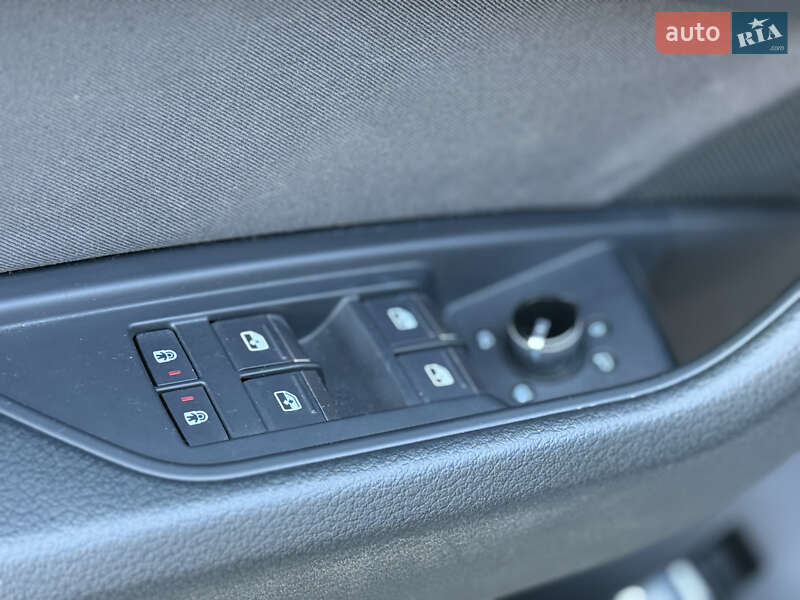 Позашляховик / Кросовер Audi e-tron 2019 в Тернополі
