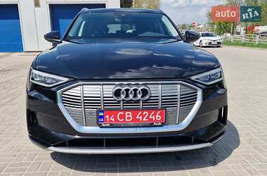 Внедорожник / Кроссовер Audi e-tron 2021 в 