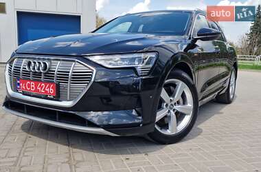 Внедорожник / Кроссовер Audi e-tron 2021 в 